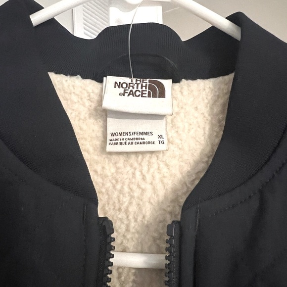 The North Face Quilted Jacket with Sherpa Lining - Picture 4 of 5